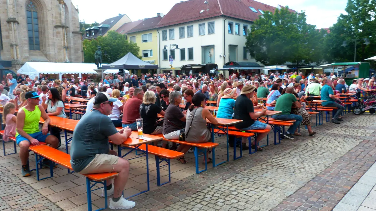 Der Marktplatz war proppenvoll