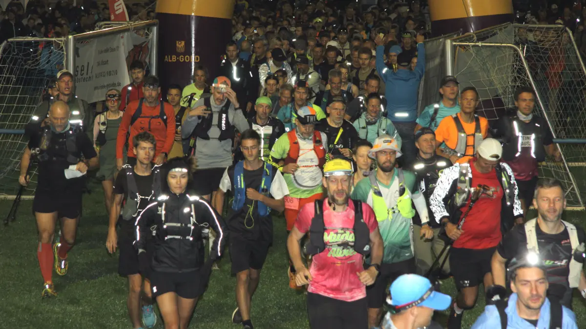 Wer bei der Albstadt-Challenge mitlaufen möchte, muss früh aufstehen. Los geht es dieses Jahr am 30. August wieder in der Dämmerung.