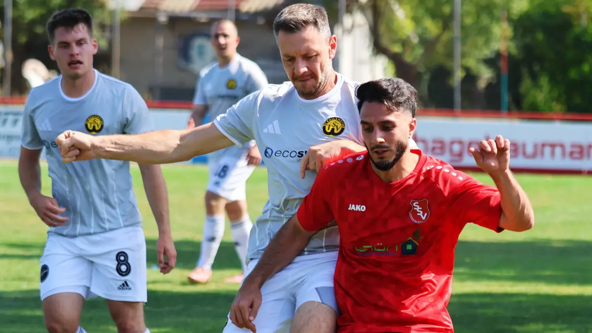 Ihr erstes Pflichtspiel verloren die Landesligakicker des TSV Crailsheim (weiß) gegen den SSV Hall in der ersten Runde des WFV-Pokals. Nun kommt zum Punktspielauftakt die TSG Öhringen.