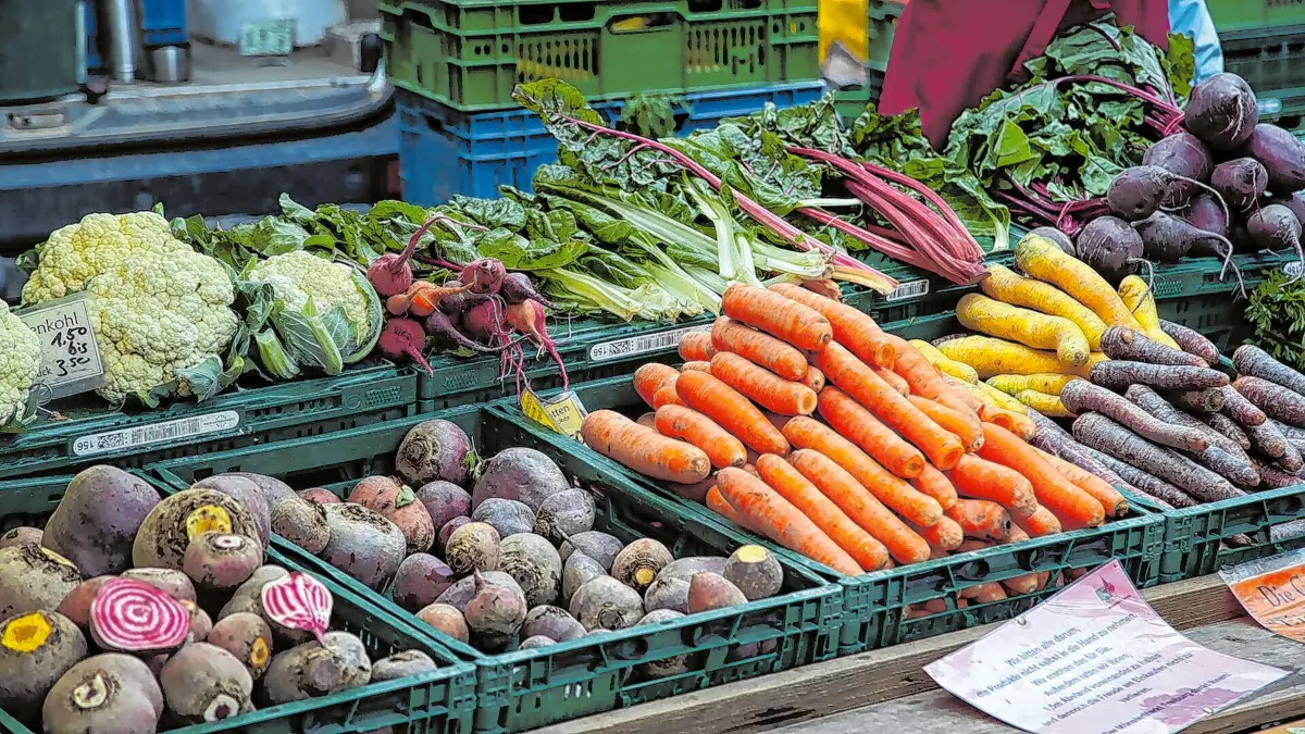 Frisches Gemüse vom Söflinger Wochenmarkt.