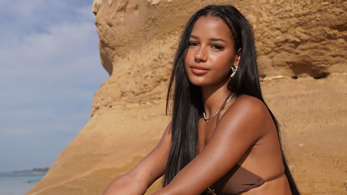 Brenda schmiedet bei Ex on the Beach einen fiesen Plan.