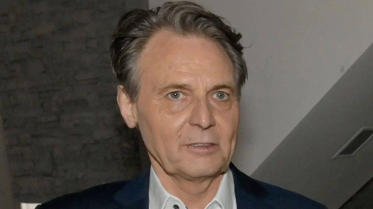 Jo Gerner (Wolfgang Bahro) hätte sich über ein Treffen mit Vivian gefreut.