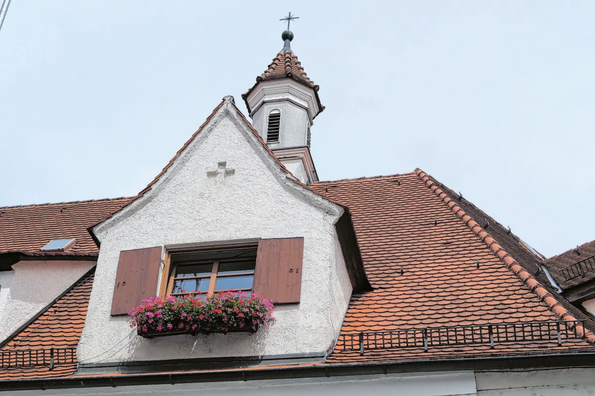 Blumenfenster am Söflinger Klosterhof
