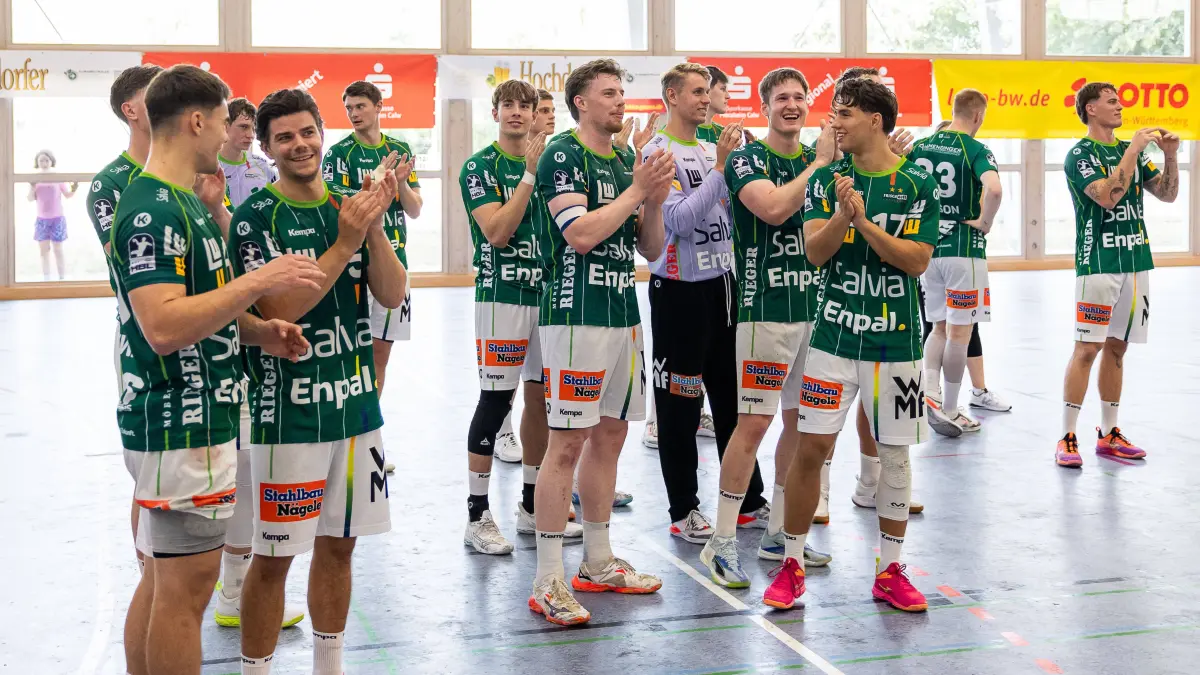 GER, FRISCH AUF! Goeppingen vs. TVB Stuttgart, Handball, Vorbereitung, Turnier, S-Cup Altensteig, Finale, Spielzeit 2026/2027, 09.08.2026,: Die Spieler von FRISCH AUF freuen sich ueber den Turniersieg, Jubel, Freude, Leidenschaft, Erfolg, Emotion, Begeisterung, positive Emotionen GER, FRISCH AUF Goeppingen vs. TVB Stuttgart, Handball, Vorbereitung, Turnier, S-Cup Altensteig, Finale, Spielzeit 2026/2027, 09.08.2026, GER, FRISCH AUF Goeppingen vs. TVB Stuttgart, Handball, Vorbereitung, Turnier, S-Cup Altensteig, Finale, Spielzeit 2026/2027, 09.08.2026, Altensteig *** The FRISCH AUF players are celebrating their tournament victory, Jubilation, joy, passion, success, emotion, enthusiasm, positive emotions GER, FRISCH AUF Goeppingen vs. TVB Stuttgart, handball, preseason, tournament, S Cup Altensteig, final, 20262027 season, August 9, 2026, GER, FRISCH AUF Göppingen vs. TVB Stuttgart, handball, preseason, tournament, S Cup Altensteig, final, 20262027 season, August 9, 2026, Altensteig Copyright: xEibnerxPressefoto/OliverxSchmidtx EP_OST