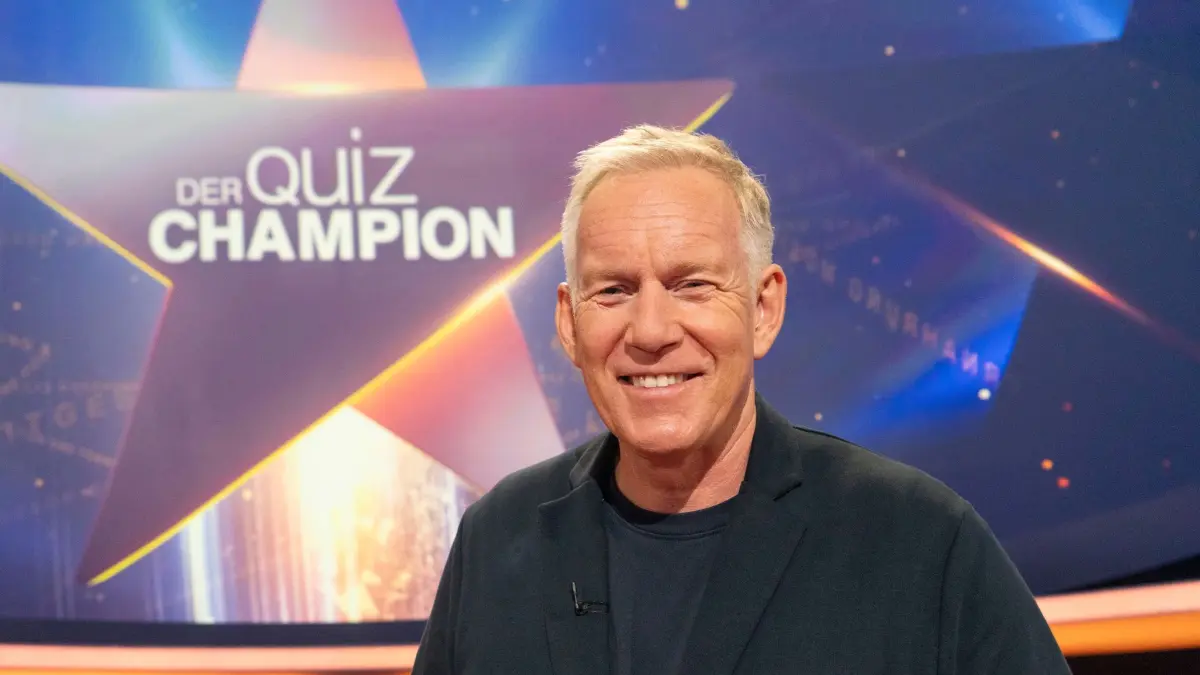 Johannes B. Kerner moderiert erneut „Der Quiz-Champion – Das Spenden-Special“ am 5. September 2026 im ZDF.