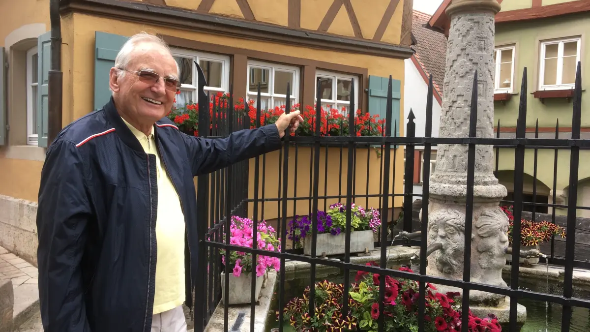 Karl Heinritz im Jahr 2020 bei einem Ausflug in Rothenburg ob der Tauber
