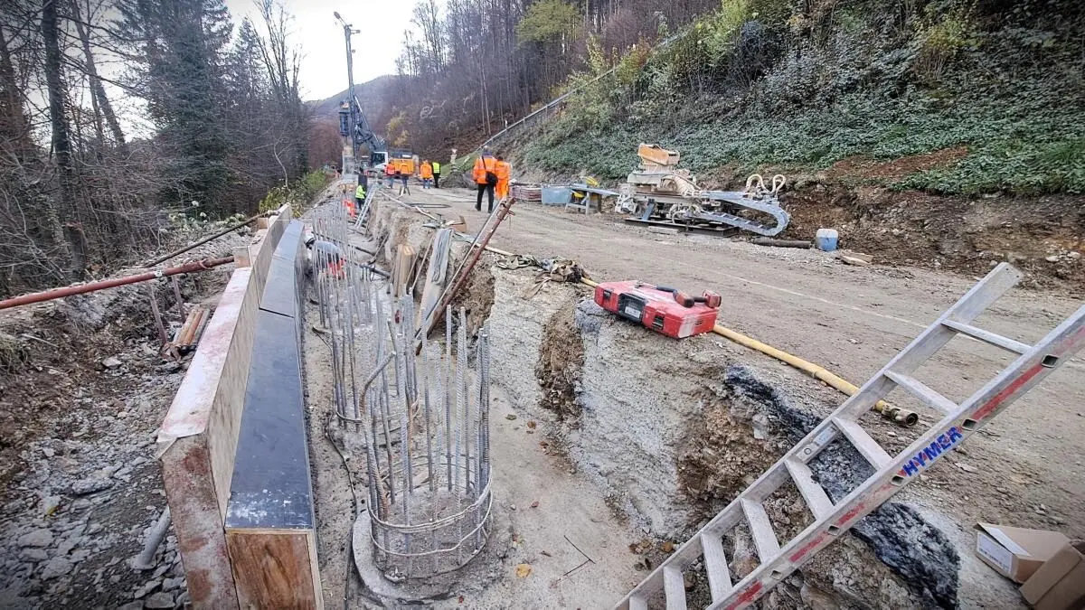 Die aufwändigen Arbeiten an der Sirchinger Steige sind endlich abgeschlossen.