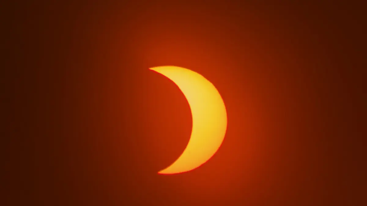 Drei Phasen der partiellen Sonnenfinsternis, 12. August 2026, Hohe Tanne, Rotenhar (Gschwend)