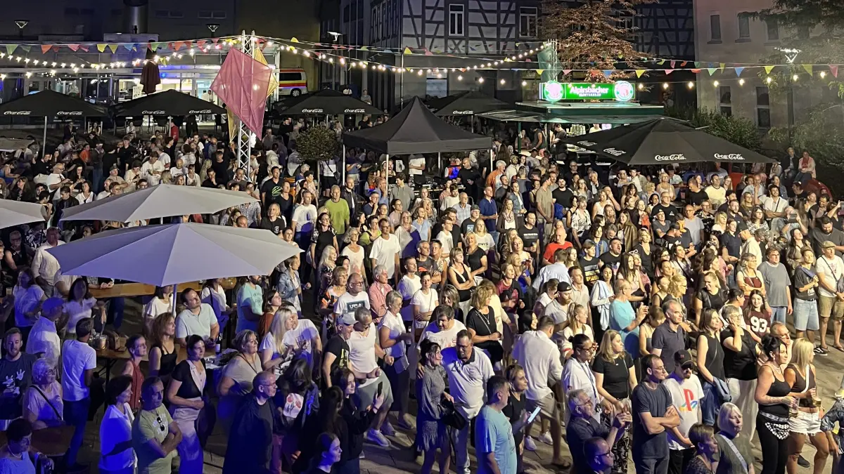 Für einen vollen Bürgerturmplatz hat der Albstädter Band-Sommer in diesem Jahr erneut gesorgt.