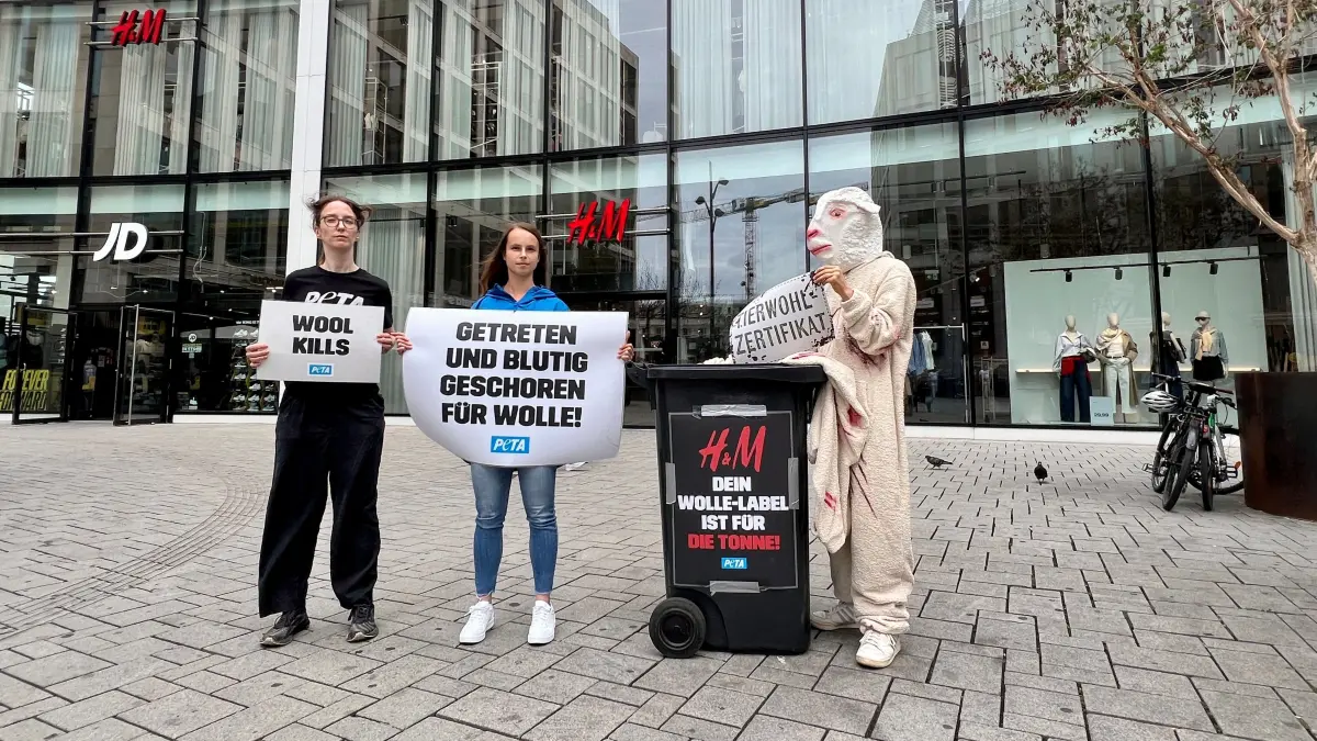 Peta Protest in Ulm