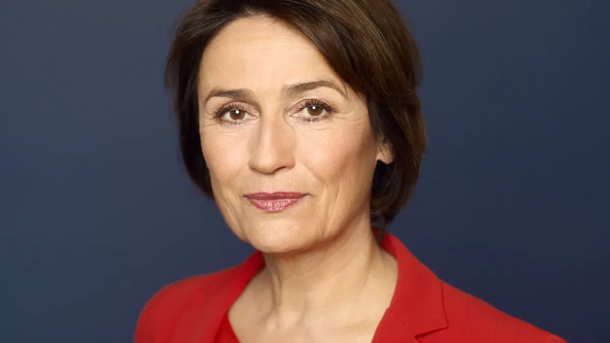 WESTDEUTSCHER RUNDFUNK KÖLN
Sandra Maischberger
Moderatorin Sandra Maischberger
© WDR/Thomas Kierok, honorarfrei - Verwendung gemäß der AGB im engen inhaltlichen, redaktionellen Zusammenhang mit genannter WDR-Sendung und bei Nennung "Bild: WDR/Thomas Kierok" (S1+). WDR Kommunikation/Redaktion Bild, Köln, Tel: 0221/220 -7132 oder -7133, Fax: -777132, bildkommunikation@wdr.de