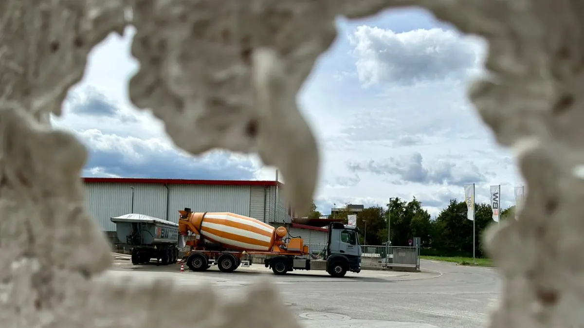 FBW Frischbetonwerk Reutlingen Beton Michael Ebner (Helmar Leuze) Bau Schutt Kies