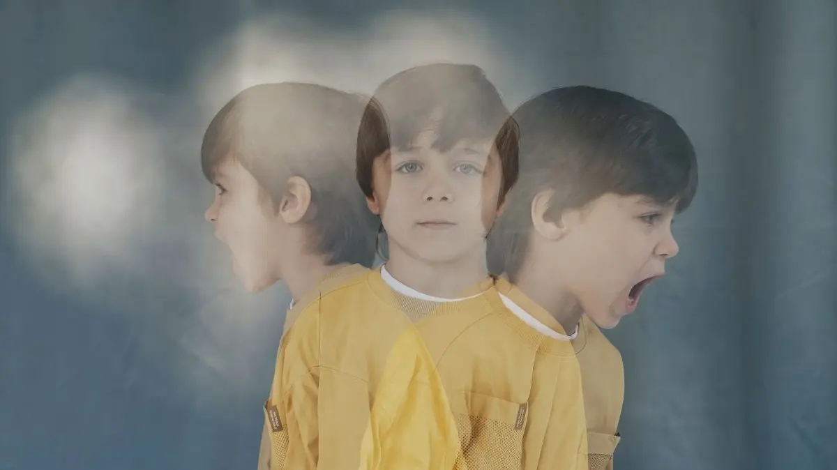 Kind mit Tic, Ticstörung, Tourette