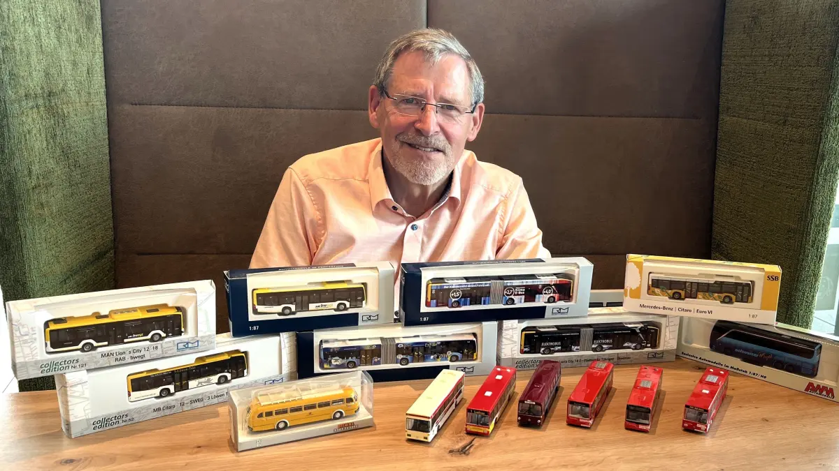 Martin Zerrinius aus Weitingen sammelt Modell-Omnibusse.