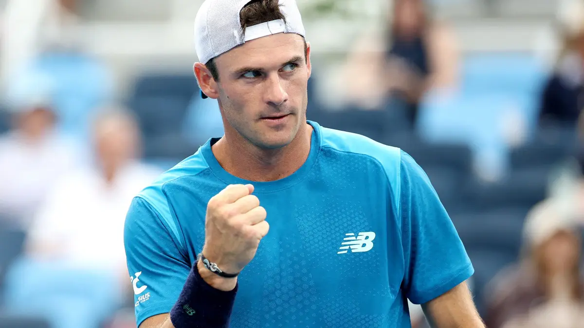 Cincinnati Open 2026 - Day 9: MASON, OHIO - AUGUST 19: Tommy Paul of the United States celebrates during a match against Alexander Zverev of Germany on day nine of the Cincinnati Open at Lindner Family Tennis Center on August 19, 2026 in Mason, Ohio. Emilee Chinn/Getty Images/AFP (Photo by Emilee Chinn / GETTY IMAGES NORTH AMERICA / Getty Images via AFP)