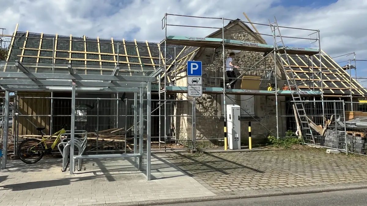 Historisches Nebengebäude am Dettenhäuser Bahnhof wird saniert