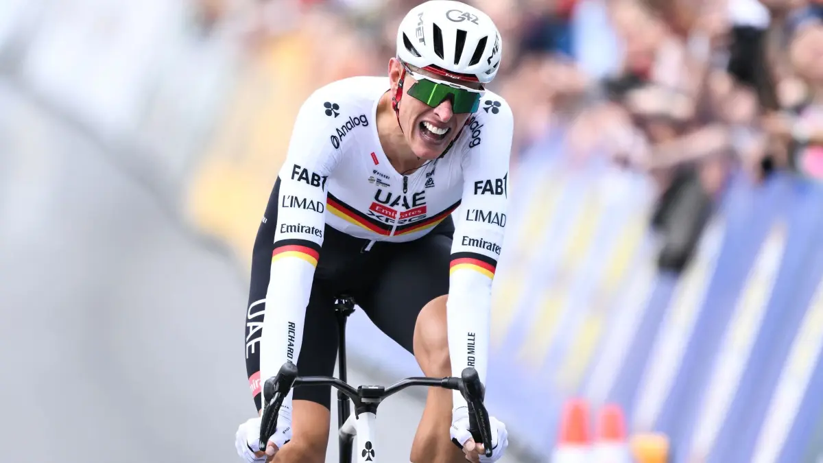 Radsport: Deutschland Tour: 19.08.2026, Hessen, Bad Orb: Radsport: Deutschland Tour, Bad Orb (2,6km), Prolog (Einzelzeitfahren). Nils Politt vom UAE Team Emirates-XRG fährt ins Ziel. Foto: Florian Wiegand/dpa +++ dpa-Bildfunk +++