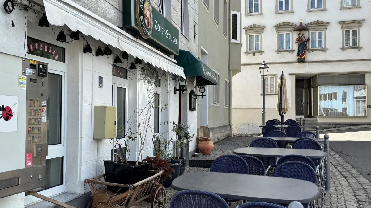 Eher unscheinbar, aber standhaft in der schrumpfenden Hechinger Altstadt-Gastronomie: Die erfolgreiche Pizzeria "Zollerstuben" in der Schulstraße war die Heimat von TV- und Schlagerstar Giovanni Zarrella.