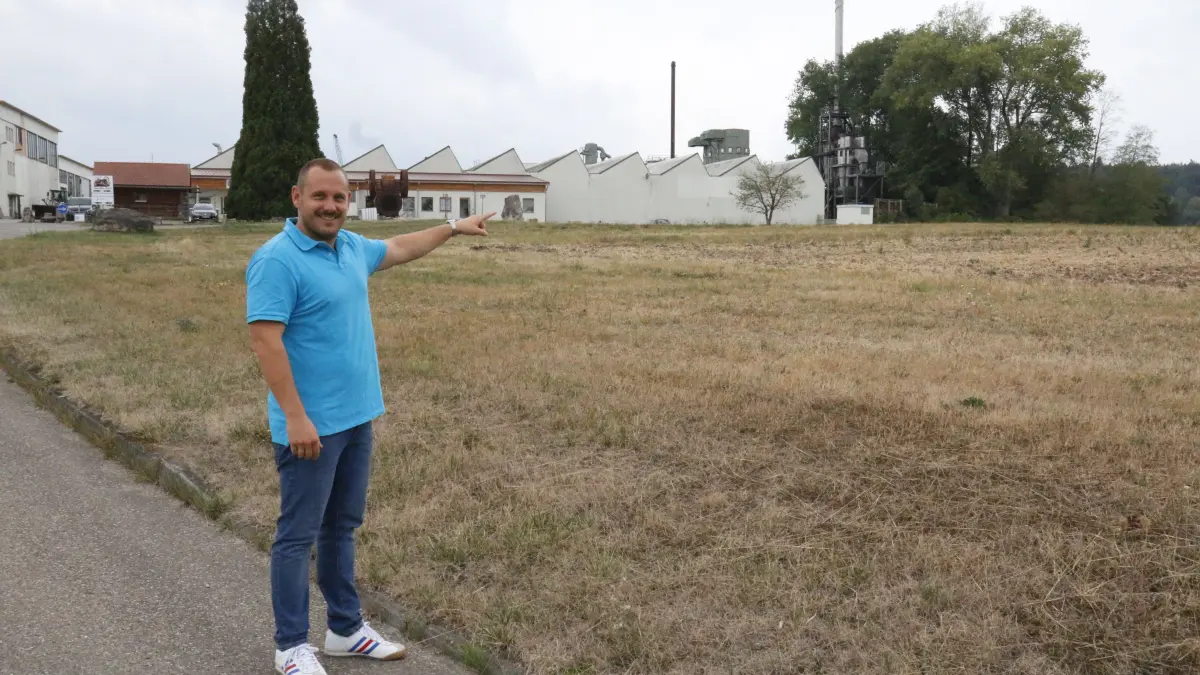 Bürgermeister Christoph Ziehr Bauplatz für Feuerwehrmagazin