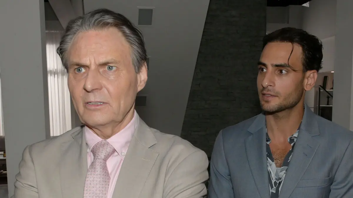 Jo Gerner (Wolfgang Bahro) rechnet mit Nihat (Timur Ülker) ab.