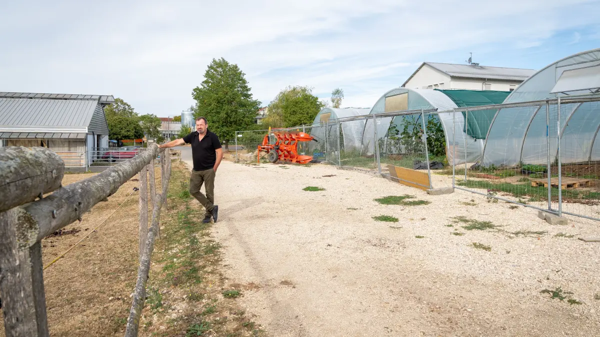 AiS-Geschäftsführer Marcus Hölz sorgt sich um seinen Kastanienhof. Unter anderem durch die Sperrung des Gemeindeverbindungswegs zwischen Bodelshausen und Ofterdingen ist der Umsatz des Hofs um 60 Prozent eingebrochen.