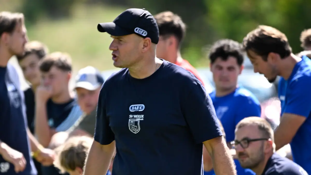 SV Weiler vs. SGM Kiebingen/Bühl I, Fussball, Kreisliega A3 , Suedwest, 2. Spieltag, 2026/2027, 23.08.2026: Sebastian Braun (SV Weiler, Trainer)
SV Weiler vs. SGM Kiebingen/Bühl I, Fussball, Kreisliega A3 , Suedwest, 2. Spieltag, 2026/2027, 23.08.2026,
Foto: Eibner-Pressefoto/Manuel Flierl