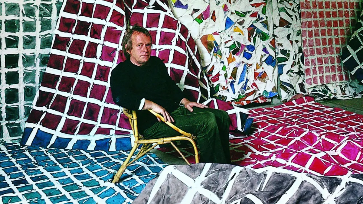 Simon Hantaï in seinem Atelier in Meun, 1976.
