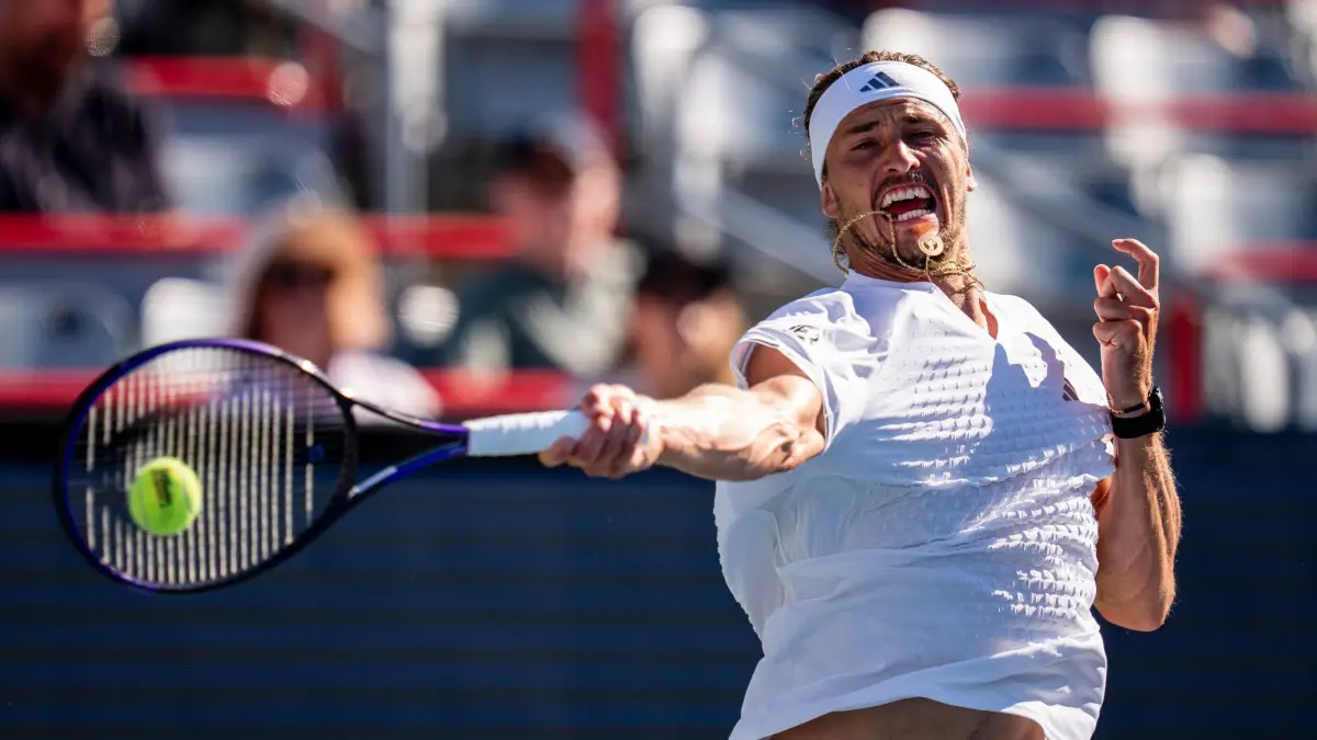 Alexander Zverev: ARCHIV - 05.08.2026, Kanada, Montreal: Tennis: ATP-Tour - Montreal, Einzel, Männer, 2. Runde, Zverev (Deutschland) - Griekspoor (Niederlande). Alexander Zverev in Aktion. (zu dpa: «Match in Allianz Arena? Zverev skeptisch: Bin nicht Federer») Foto: Graham Hughes/The Canadian Press/dpa - ACHTUNG: Nur zur redaktionellen Verwendung und nur mit vollständiger Nennung des vorstehenden Credits +++ dpa-Bildfunk +++