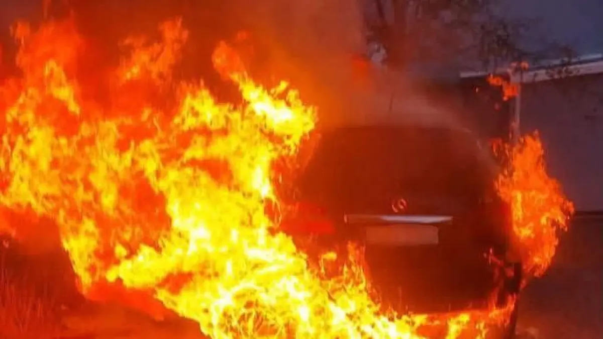 Auto Vollbrand in Rottenburg