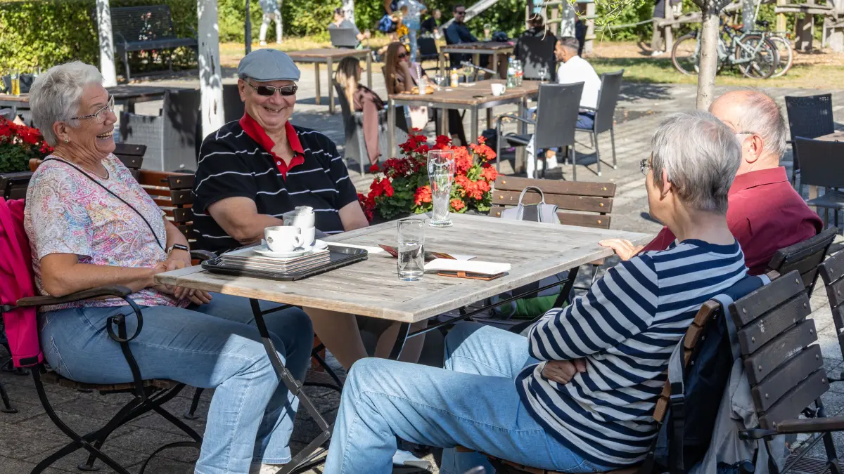 Serie Biergartenserie Biergarten bei Schloss Filseck