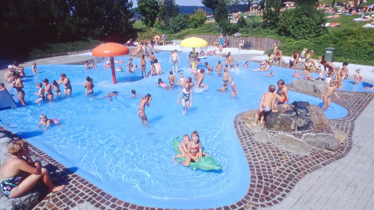 Freibad Gaildorf vor Sanierung - einst und heute 2026