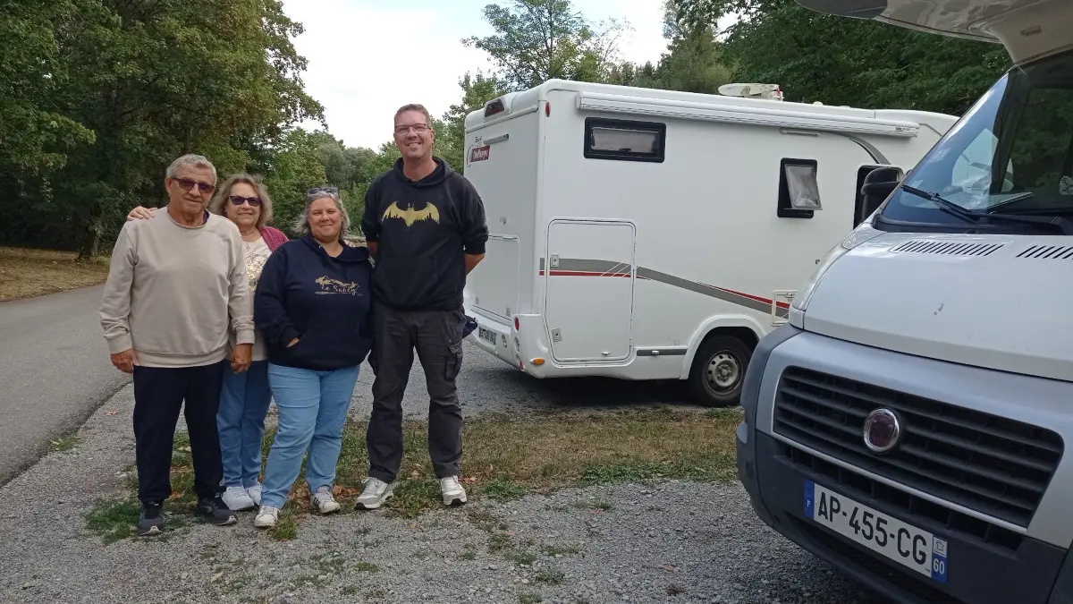 Diese Camper-Fans aus Frankreich haben den Rosengarten besucht.