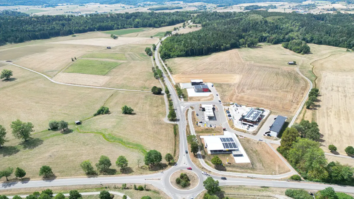 Am Standort Stockwiesen in Obersontheim soll das Kombinationsgebäude Feuerwehr/Bauhof links der Landesstraße 1066 (Richtung Gaildorf) entstehen.