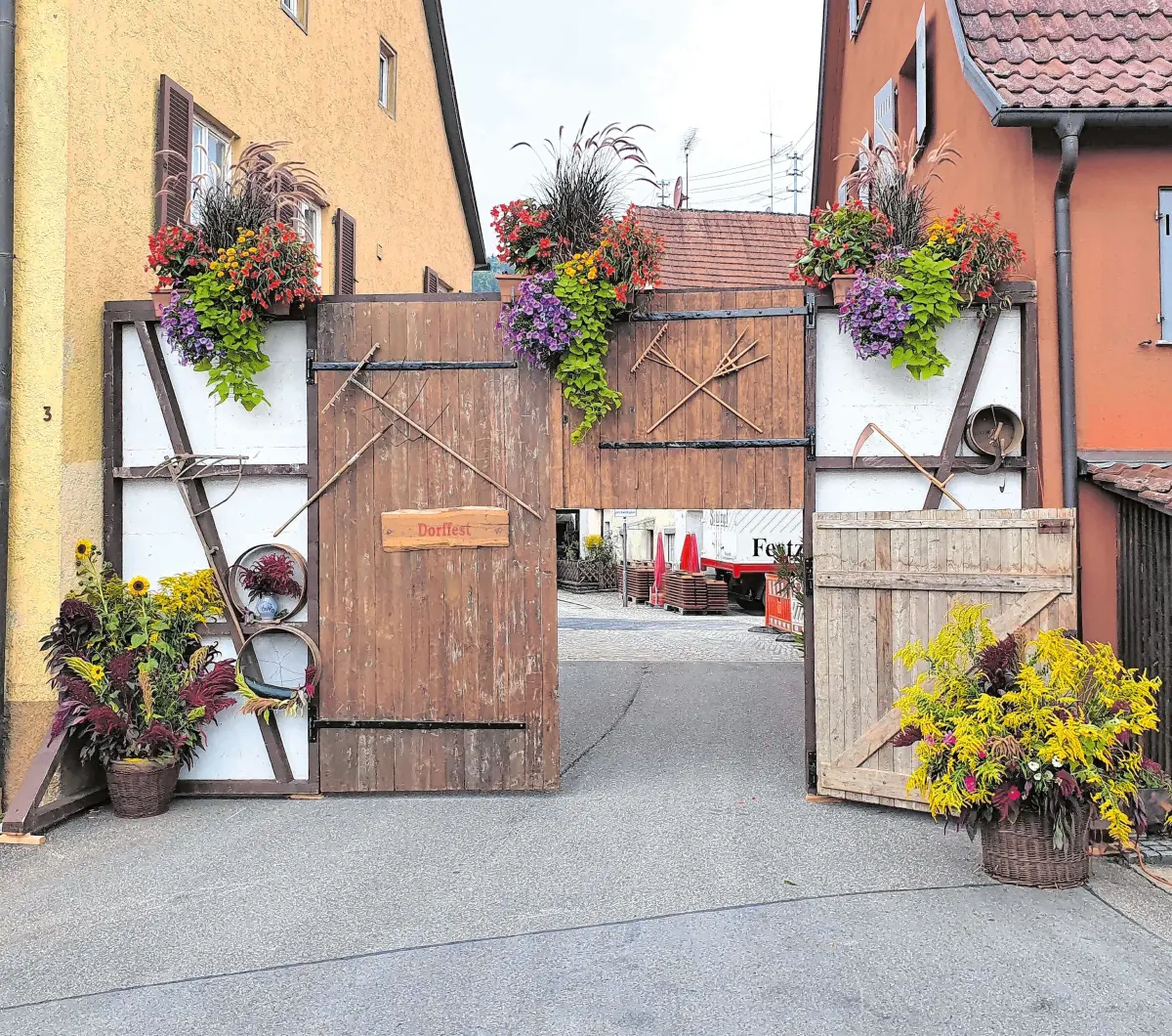Das Tor ist geöffnet: Herzlich willkommen in Obernau!