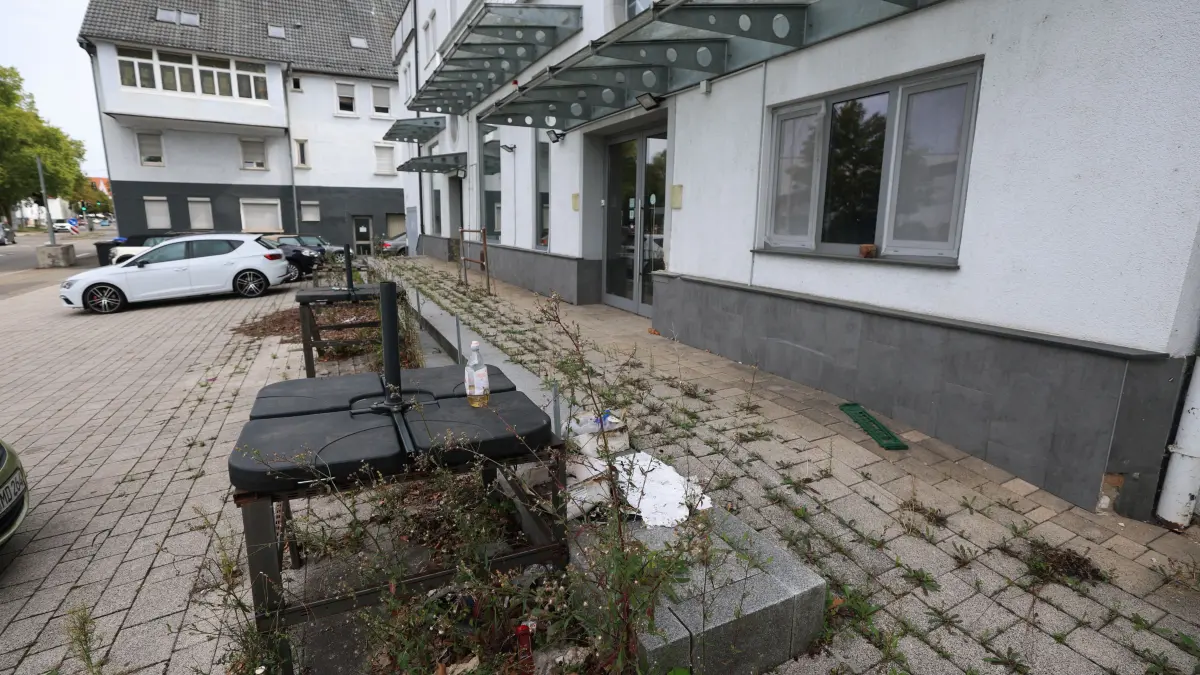 Innenstadt Metzingen Stuttgarter Straße bei Kaufland verwahrloster Platz