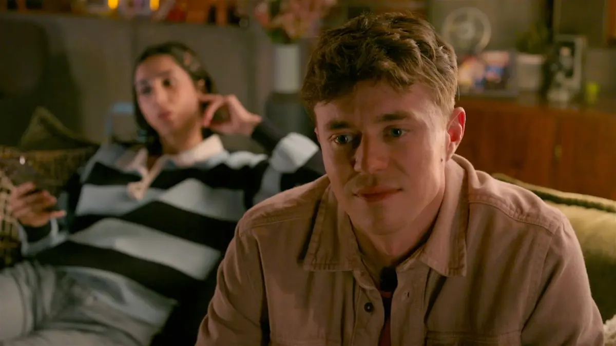 Elias (Robin Schick) und Leyla (Suri Abbassi) müssen sich entscheiden.