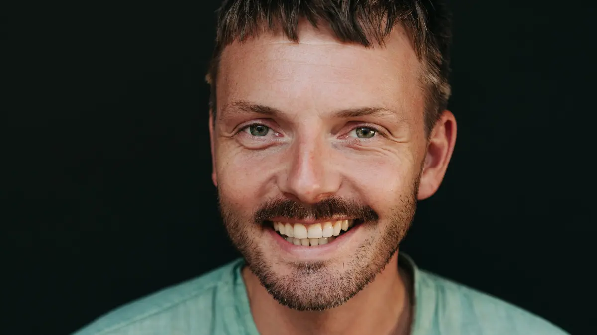 Philipp Moschitz, Schauspieler und Regisseur - führt bei den Freilichtspielen Schwäbisch Hall bei "Jedermann" Regie und schlüpft im Wiederaufnahme-Jahr 2026 auch gleich noch in die Titelrolle