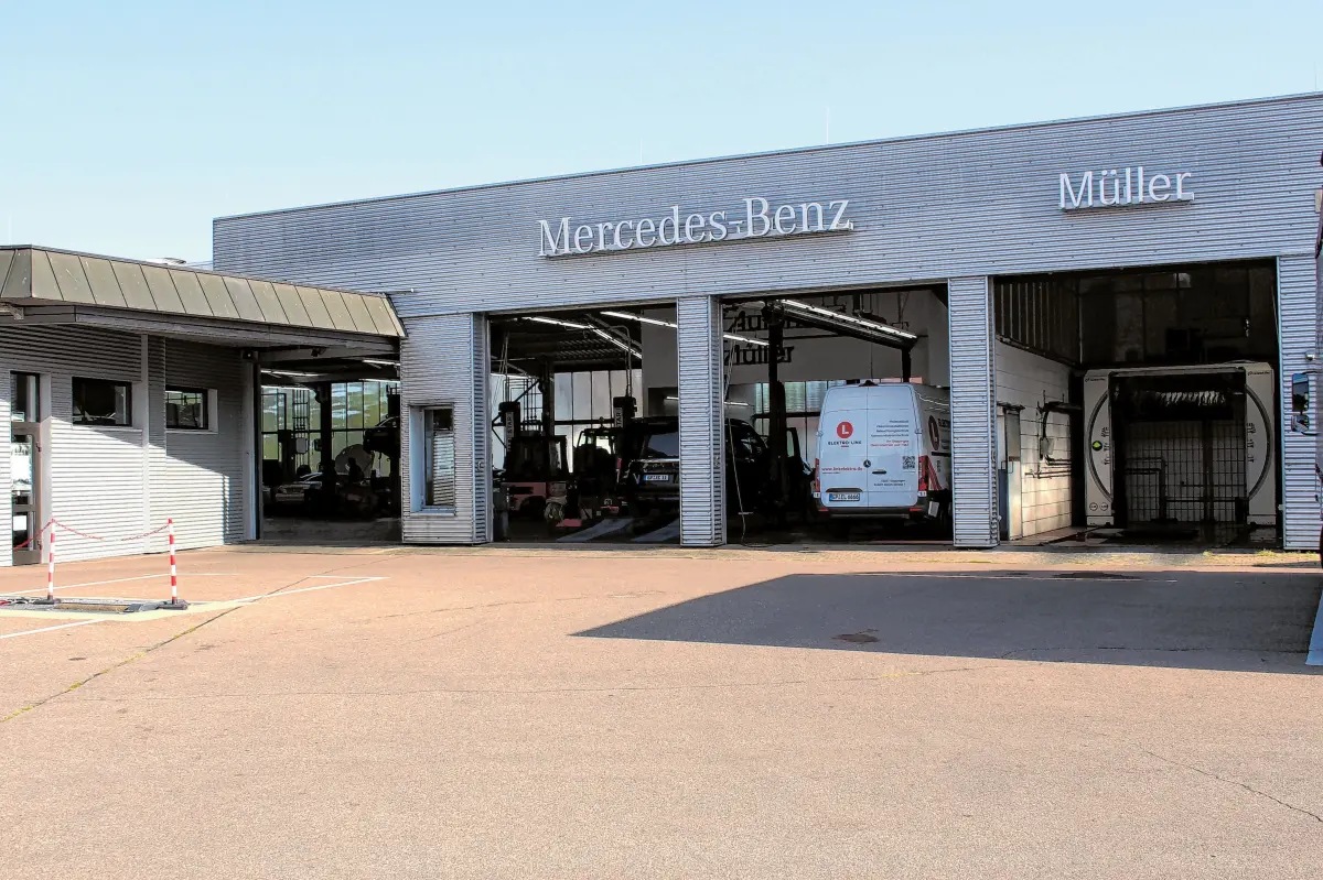Autohaus Müller: Blick in die Werkstatt. ⇥Foto: Iris Ruoss