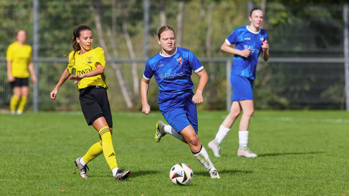 Fußball WFV-Verbandspokal Frauen: Fußball WFV-Verbandspokal Frauen; SGM Aufhausen/Nellingen - TSV Albeck;
Sophia Floridia (SGM Aufhausen-Nellingen, #15);
30.08.2026; Aufhausen.
Foto: Thomas Madel
