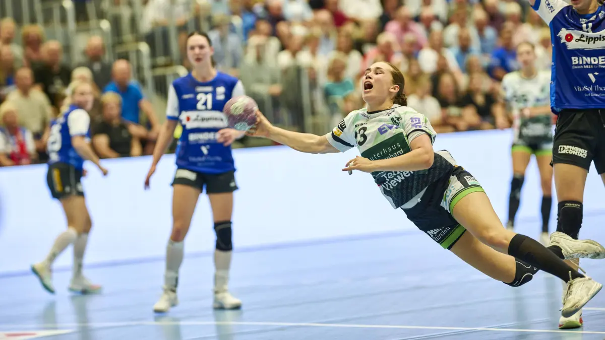 Aylin Bornhardt FRISCH AUF Goeppingen In der Alsco HBF treffen im ersten Saisonspiel der amtierende Deutsche Meister HSG auf Frisch Auf Göppingen in der SynFlex Arena aufeinander. HSG Blomberg Lippe gegen FRISCH AUF Goeppingen Frauen in der Handball Bundesliga Frauen Blomberg *** Aylin Bornhardt FRISCH AUF Göppingen In the first game of the season, the reigning German champions, HSG, will face off against Frisch Auf Göppingen at the Alsco HBF in the SynFlex Arena. HSG Blomberg Lippe vs. FRISCH AUF Göppingen Women in the Womens Handball Bundesliga in Blomberg Copyright: xEibner-Pressefotox EP_
