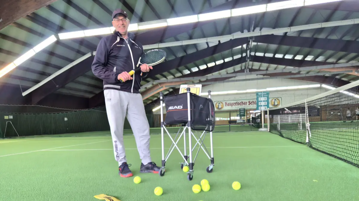 Umbau zur Padel-Halle: Tennistrainer Frercks Hartwig wird in der kommenden Winterrunde – genauso wie alle anderen Trainer – nicht mehr in der Horber Halle trainieren können.