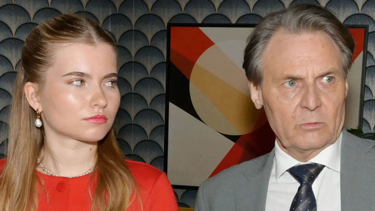Johanna (Charlott Reschke) ahnt nicht, was Jo Gerner (Wolfgang Bahro) bei GZSZ vorhat.