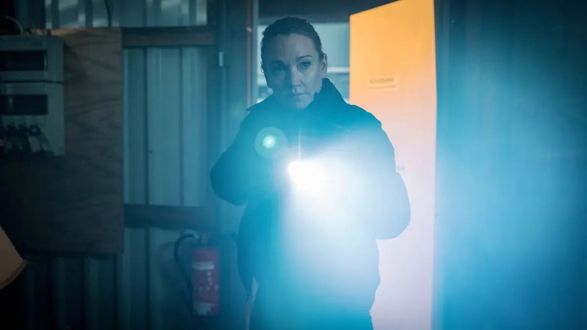 In „Sarah Kohr – Drecksarbeit“ möchte die Protagonistin (Lisa Maria Potthoff) ein skrupelloses System auffliegen lassen.