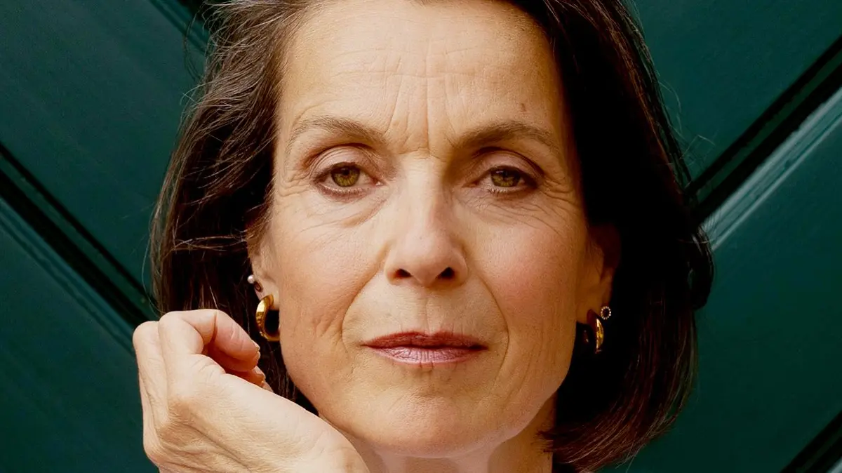 Caroline Schreiber spielt bei "Rote Rosen" Victoria Kaiser.