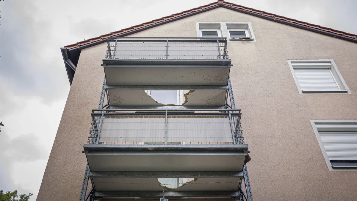 Noch unter Vorbehalt: Ist mein Balkon sicher? Ein Bauingenieur klärt die wichtigsten Fragen