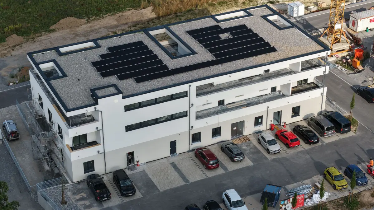 Das neue Ärztehaus in Grümdelhardt steht kurz vor der Fertigstellung