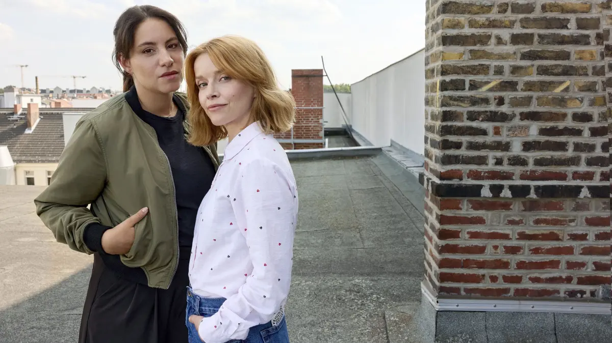 Almila Bagriacik (l.) und Karoline Schuch bilden das neue Duo im Kieler "Tatort".
