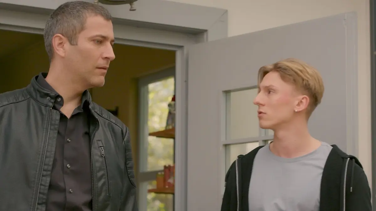 Dragan (Florian Thunemann) und Lennox (Leif Lunburg) wollen wieder zusammen trainieren.