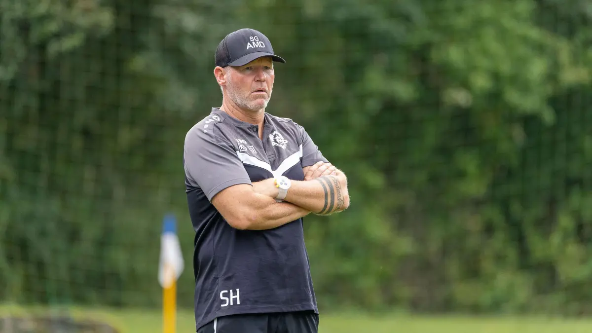 Trainer Sven Hayer (SG Ahldorf-Mühlen-Dettensee) war in der Saison 2015/16 der Coach von Marc Bühler.