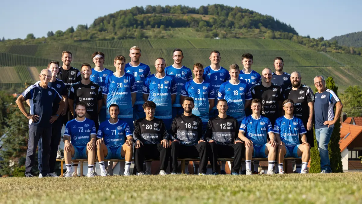 Die Mannschaft des TV Neuhauen unterm Hofbühl, den sie in der Vorbereitung einmal mehr lieben gelernt haben.